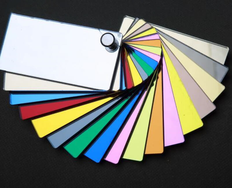 Tấm gương acrylic nhiều màu